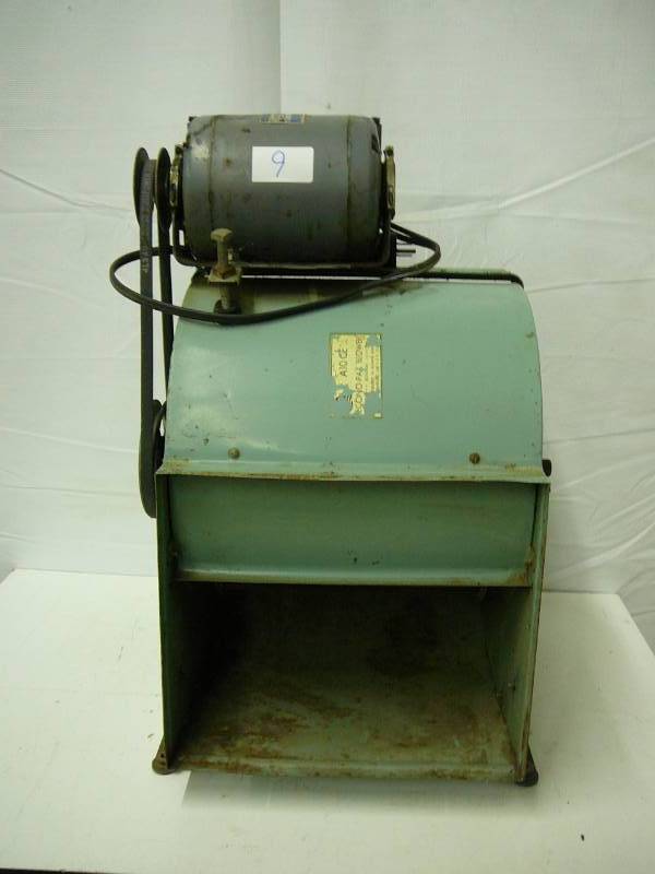 lot 9 image: Blower With Motor