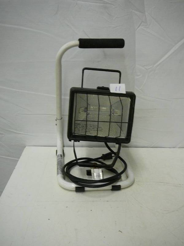 lot 11 image: Work Light
