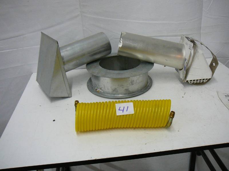 lot 41 image: Lot of Garage Items