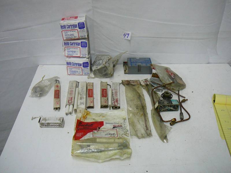 lot 49 image: Lot of Heating Items