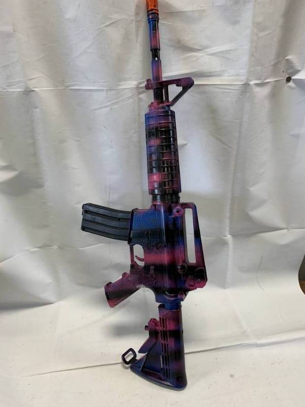 lot 15 image: Colt AR15 Airsoft Gun