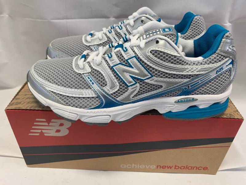 lot 20 image: New in Box Womens New Balance Running Shoes Size 6.5