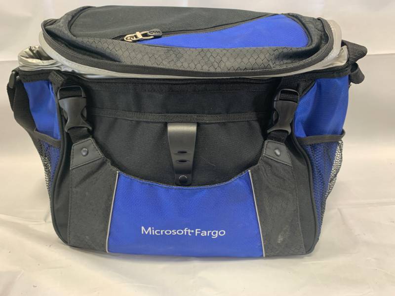 lot 90 image: Microsoft Faro Cooler Bag New