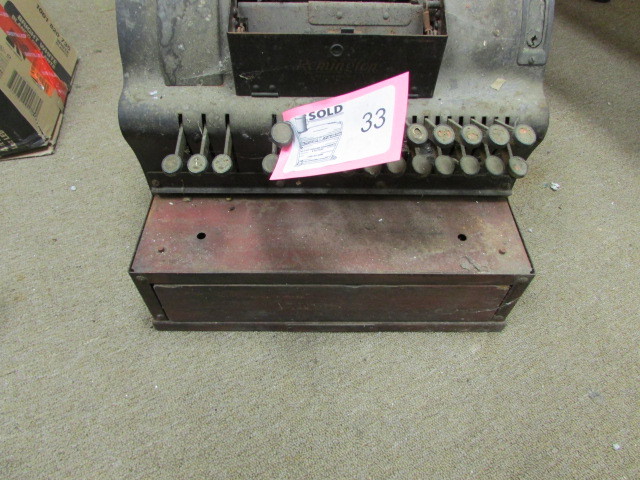 lot 33 image: Antique Cash Register