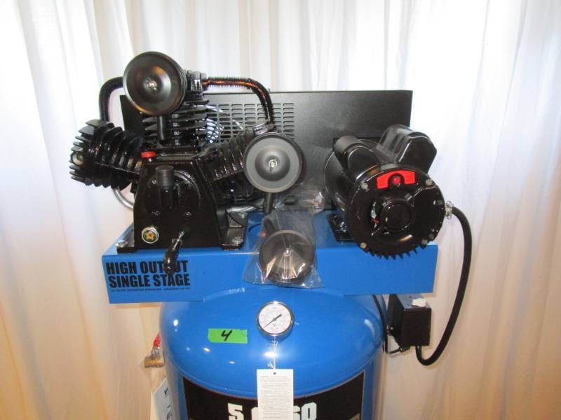 lot 4 image: Eagle 60 Gallon Air Compressor