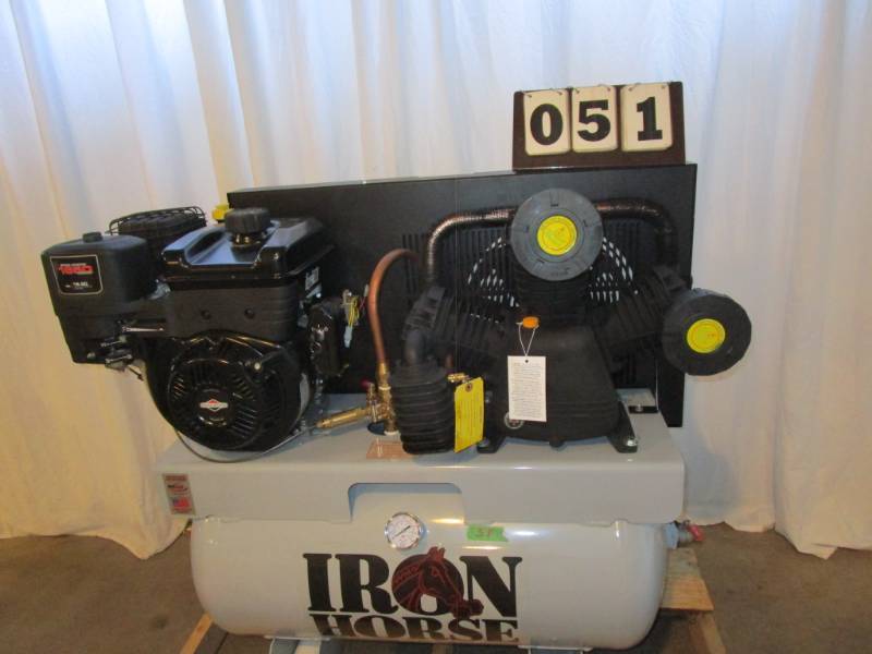 lot 51 image: Iron Horse 30 Gallon Truck Mount Air Compressor
