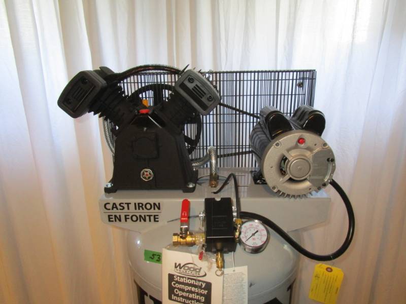 lot 53 image: Iron Horse 60 Gallon Air Compressor