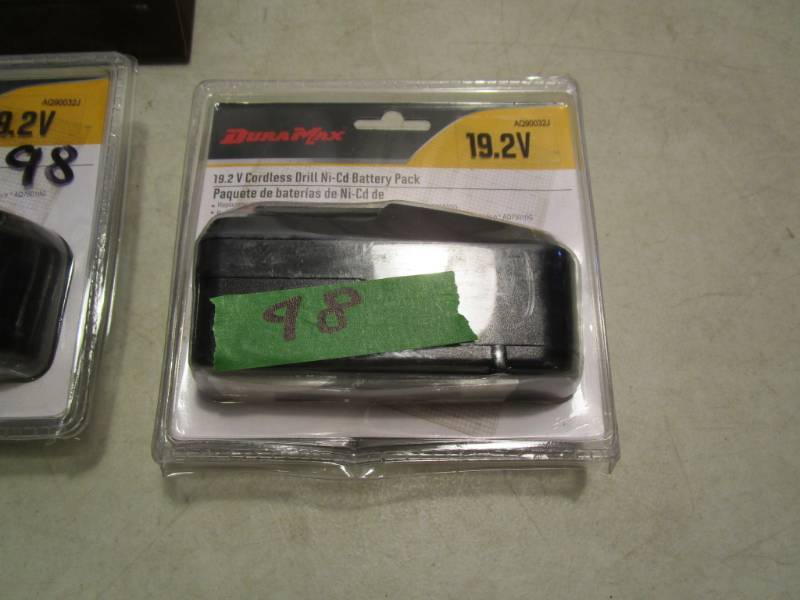 lot 98 image: Duramax 19.2V Corless Drill Ni-CD Battery Packs