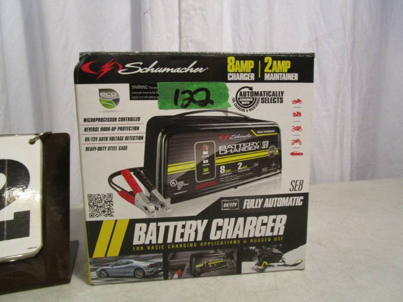 lot 122 image: Schumacher Battery Charger