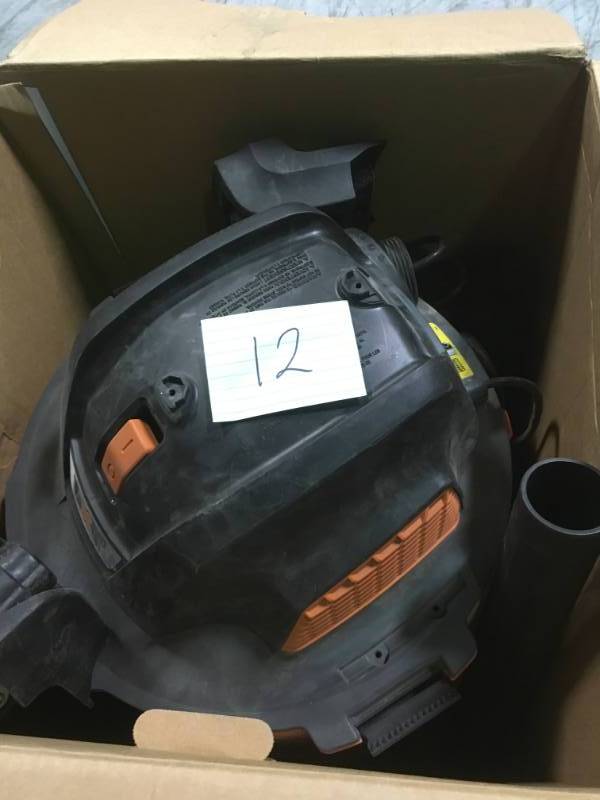 lot 12 image: RIDGID Wet Dry Vacuum 14 Gal. 6.0-Peak HP HD1400 Heavy-Duty  in good condition
