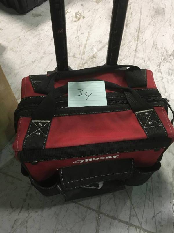 lot 34 image: HUSKY TOOL ROOLING BAG  in good condition used