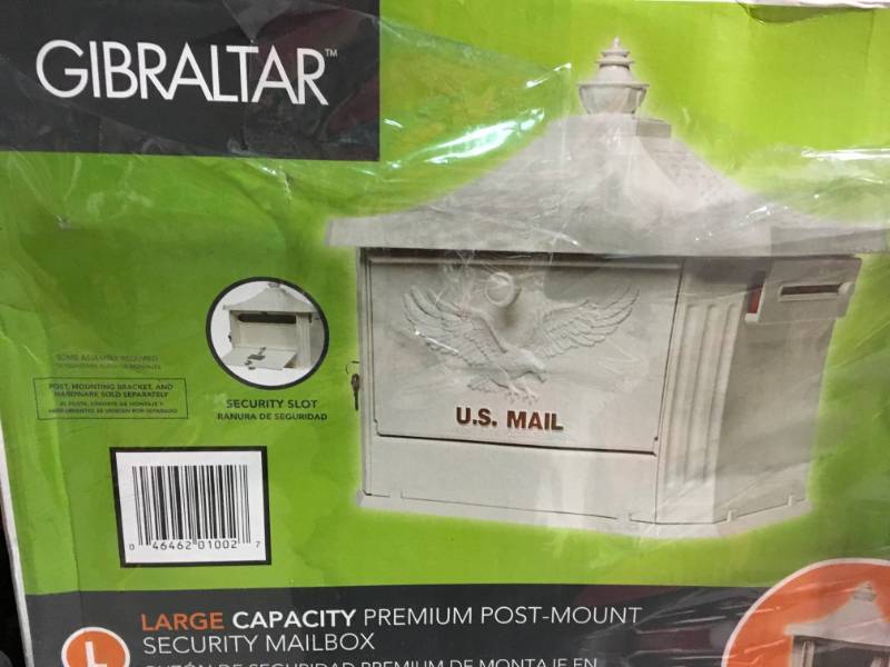 lot 80 image: Gibraltar Mailboxes Hamilton White Locking Aluminum Large Post-Mount Mailbox  in good condition
