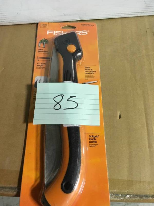 lot 85 image: Fiskars Power Tooth Softgrip 10 in. Blade Pruning Saw in good condition