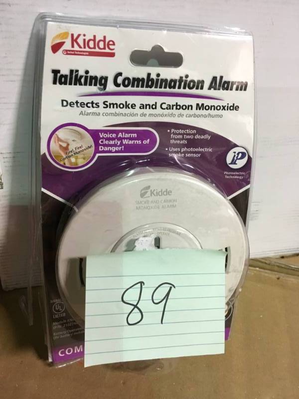 lot 89 image: Kidde Battery Operated Smoke and Carbon Monoxide Combination Detector with Voice Alarm and Photoelectric Sensor in good condition