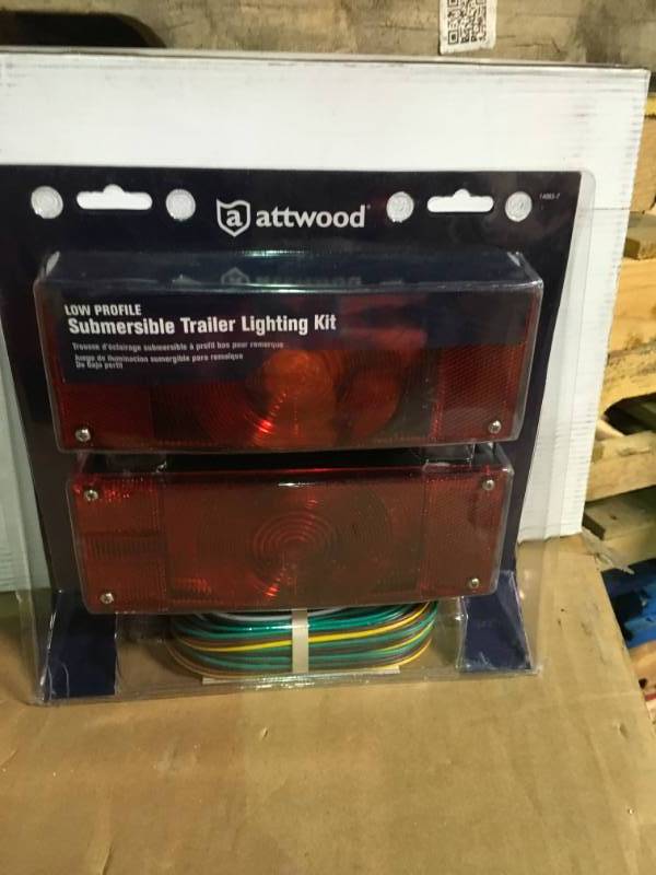 lot 95 image: Attwood Low Profile Submersible Trailer Light Kit not used