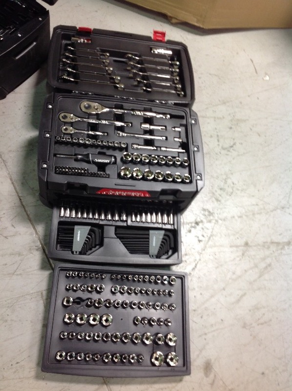 lot 104 image: Husky Mechanics Tool Set (268-piece) in good conditions
