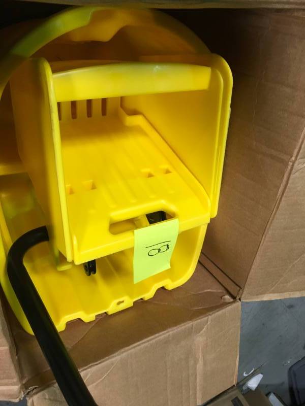 Rubbermaid Commercial Products WaveBrake 35 Qt. Plastic Mop Bucket with Wringer in good condition