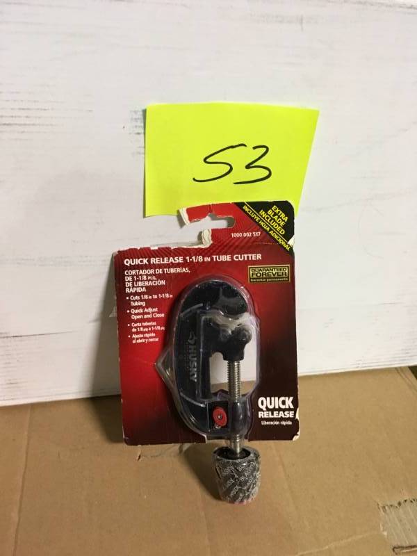 Husky 1-18 in. Quick-Release Tube Cutter not used