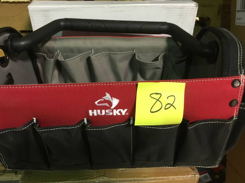 Husky 17 in. Open Tool Tote with Rotating Handle Missing one knob in good condition