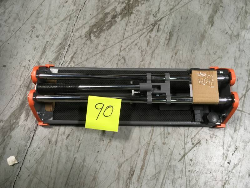 HDX 14 in. Rip Ceramic Tile Cutter in good condition