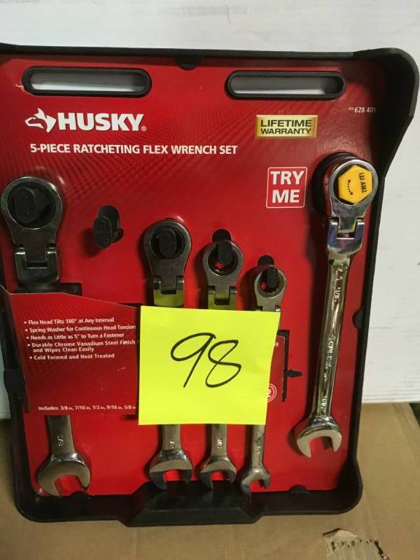 Husky SAE Flex Ratcheting Combination Wrench Set (5-Piece) in good condition