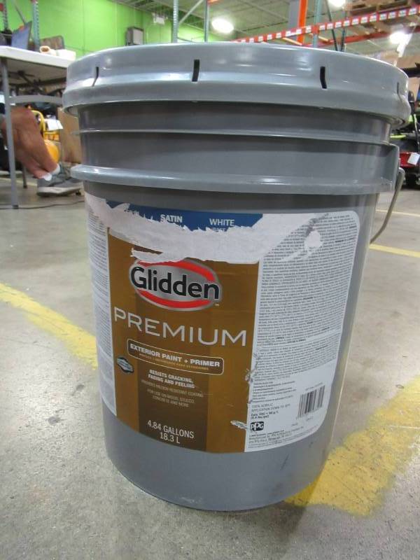 lot 80 image: Glidden Premium 5 gal. Satin Latex Exterior Paint, GL6911-05