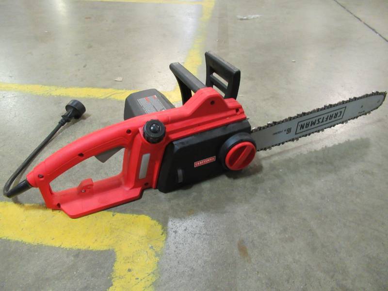 lot 82 image: Craftsman 16 AC CHAINSAW, CMECS600