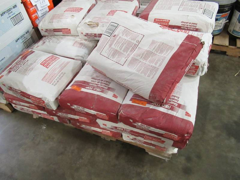 lot 91 image: Pallet of 25 Bags of USG Red Top Gauging Plaster, 163351-063 - Approximately 25 bags