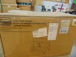 lot 134 image: Rubbermaid Commercial Products HYGEN Clean Water System Filter Bucket with Wringer Combo