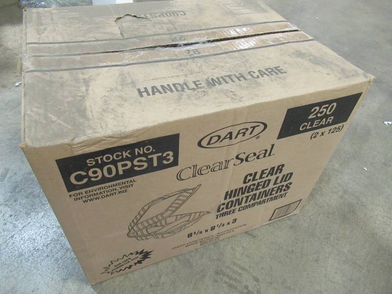 lot 132 image: Dart Clearseal Hinged-lid Plastic Containers, 8 14 X 3 X 8 14, Clear-250 pack, DCCC90PST3