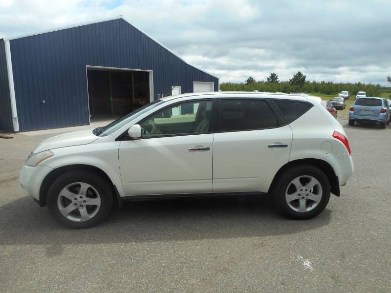 lot 1 image: 2003 Nissan Murano
