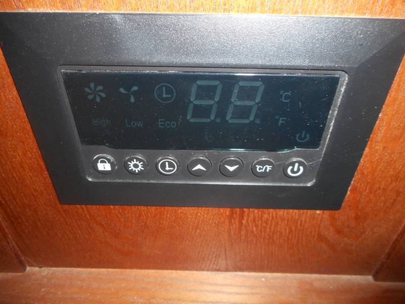 lot 15 image: Electric Heater
