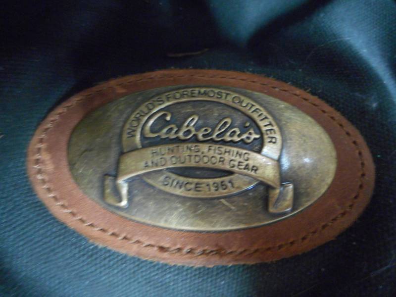 lot 18 image: Cabelas World Class Travel Case and Bag Set