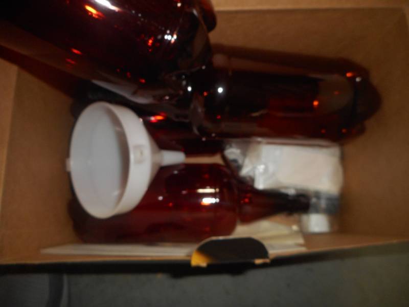 lot 30 image: Root Beer Kit