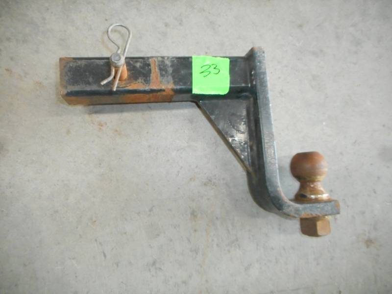 lot 33 image: Reese Hitch