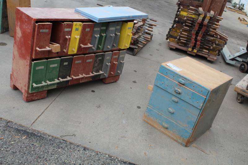 lot 392 image: Lot of (2) Cabinets
