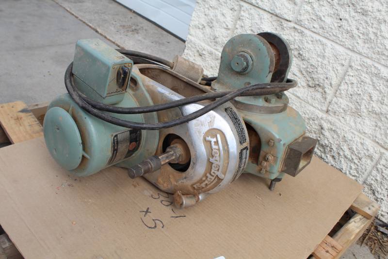 lot 379 image: Bridgeport Cherrying Attachments