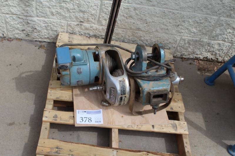 lot 378 image: Bridgeport Cherrying Attachments