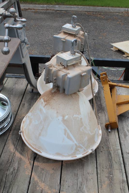 lot 403 image: Lot of (2) Industrial Light Ballasts