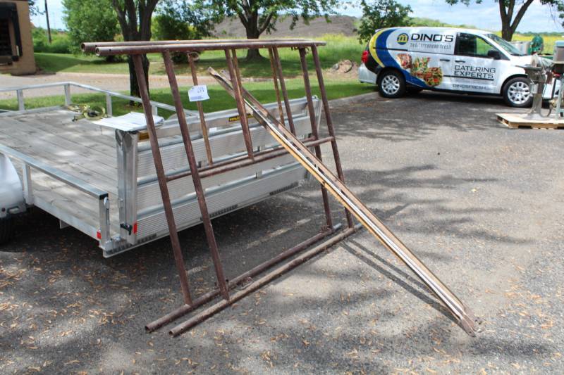 lot 407 image: Scaffolding Sections