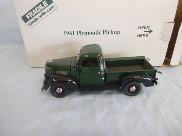 lot 17 image: Danbury Mint 1941 Plymouth Pickup Die Cast Truck