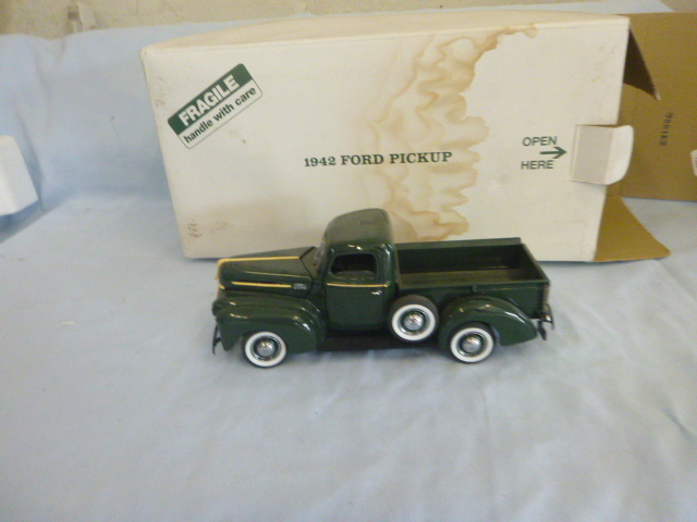 lot 18 image: Danbury Mint 1942 Ford Pickup Die Cast Truck