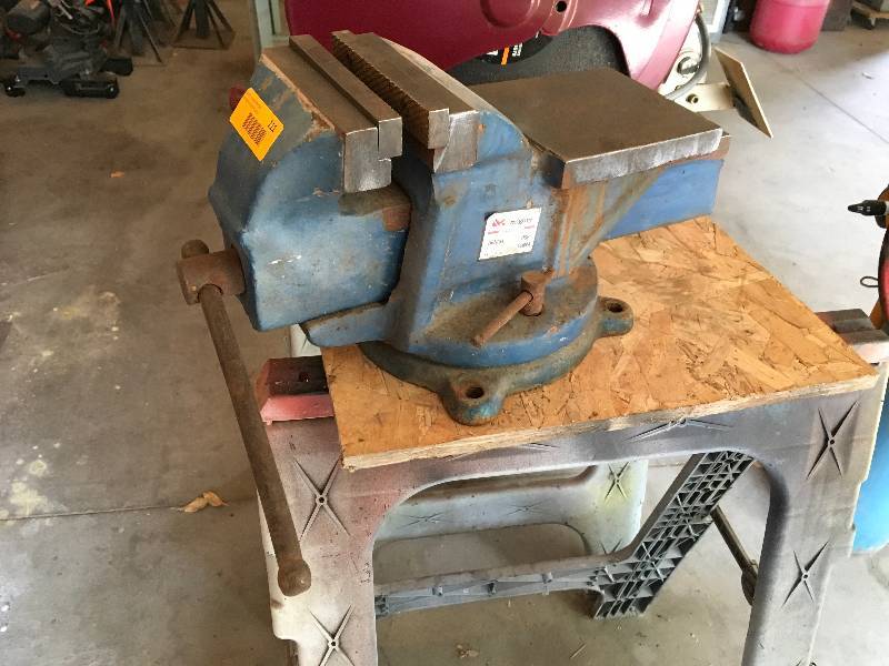 6 Bench Vise