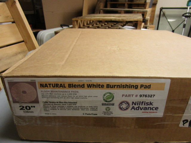 lot 321 image: 15 20 BUFFER PADS