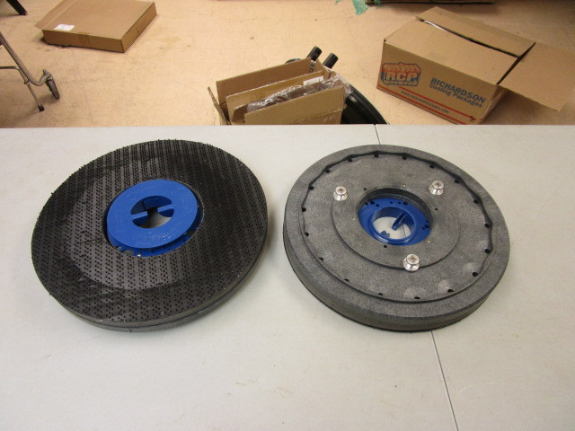 lot 327 image: 15 BUFFING MACHINE REPLACEMENT PAD HOLDERS