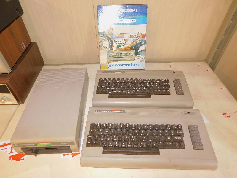 lot 20 image: Commodore Lot