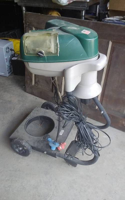 lot 4 image: Mosquito Magnet (Propane)