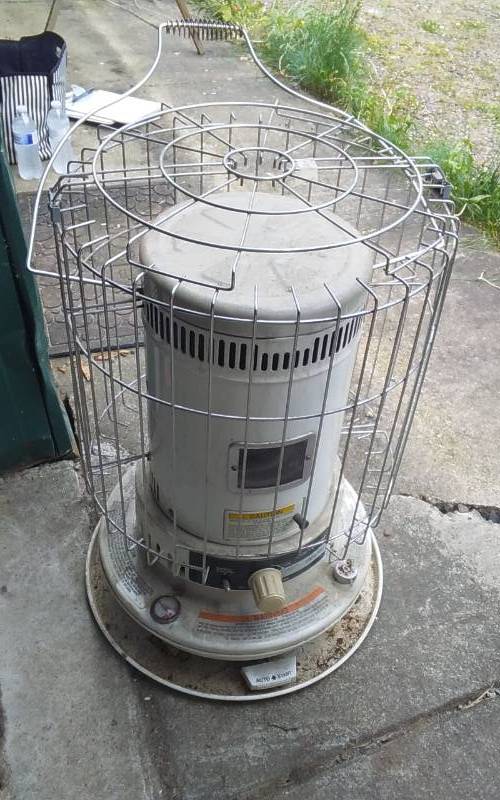 lot 10 image: Kero-Heat Kerosene Heater CV-2230