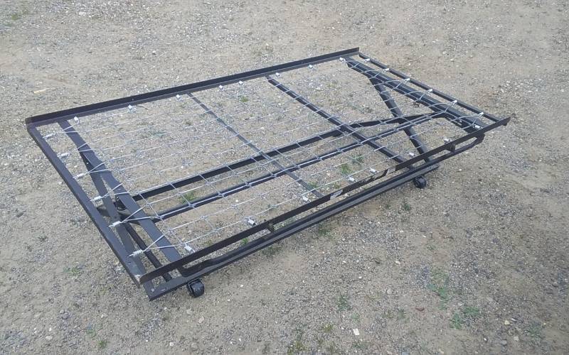 lot 26 image: Twin Size Folding Trundle Bed Frame
