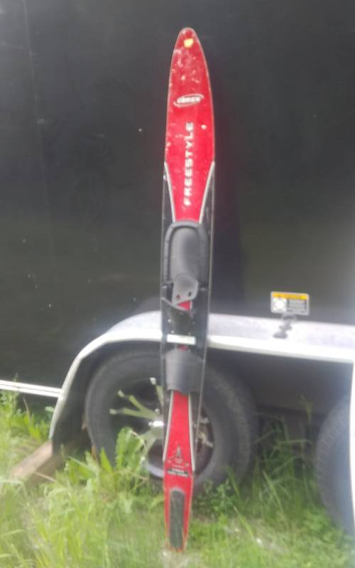 lot 45 image: OBrien Freestyle Slalom Water Ski